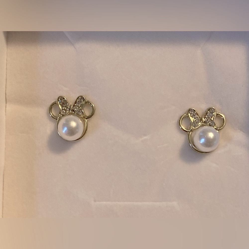 Minnie Mouse gold in color with pearl accent earrings